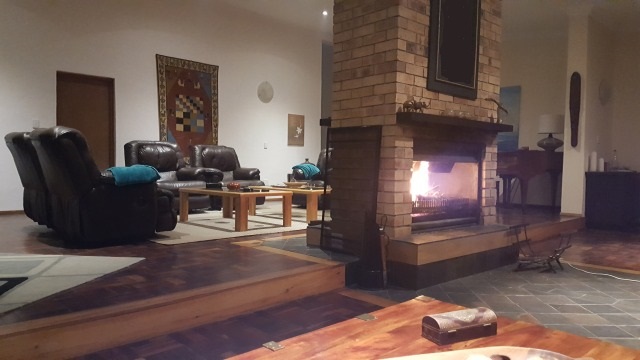 Fire place lounge